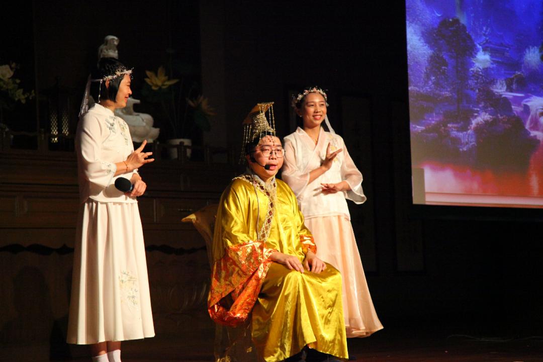 有些学员原本不敢上台、唱歌或表演，但在队辅用心的陪伴与关爱下，他们勇于尝试、挑战自我，做了曾经不敢做的事，并展现自己，这就是他们最大的蜕变。【摄影：刘治美】