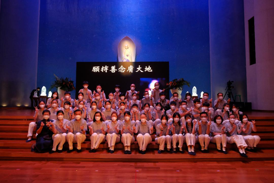 吉隆坡慈济国际学校的师资一行四十六人，参与7月31日的吉祥月祈福会及入经藏。【摄影：李国强】