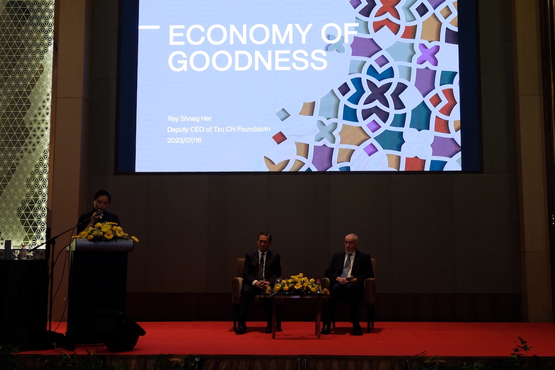 慈济在吉隆坡时代广场的会议厅举办了一场以'善经济与影响力投资'为主题的讲座会【摄影：陈德铭】