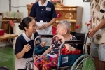 你走不出去　我们就走进来